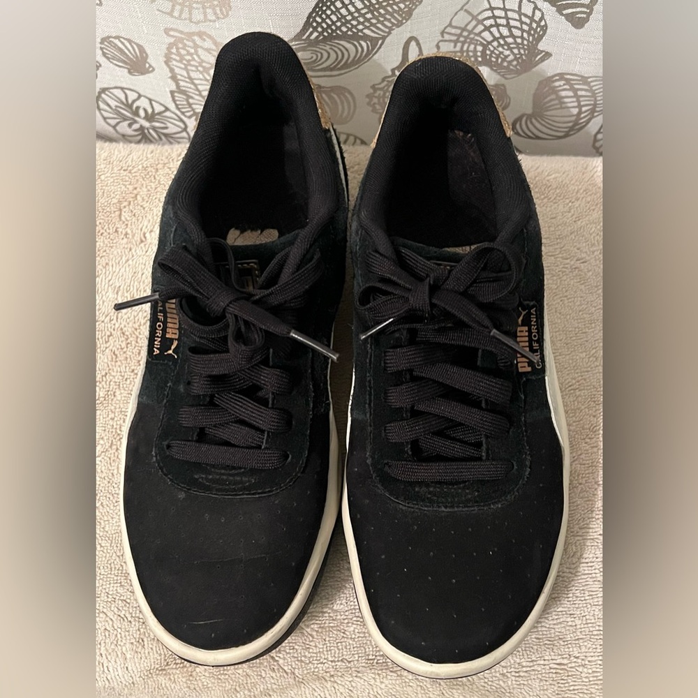 Woman’s Puma Black and White Sneakers with Gold Glitter Detail